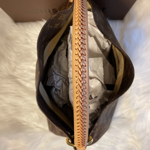 Authentic Louis Vuitton Monogram Canvas Artsy MM Shoulder Bag - Picture 5 of 17